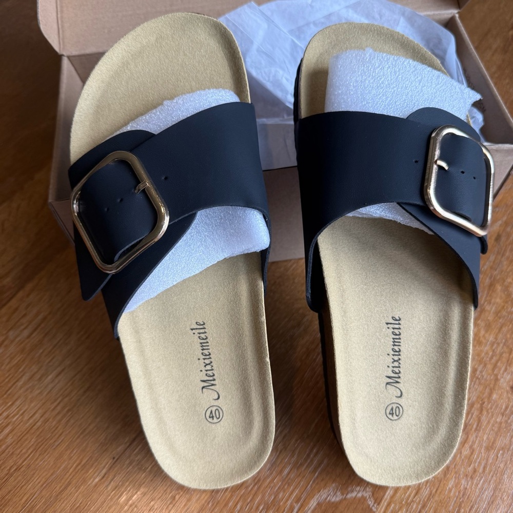 Women’s Black Slide Sandals with Gold Buckle NEW 8.5